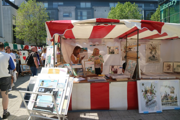 2023 Art Yard Sale held in Jubilee Square as part of Brighton Fringe