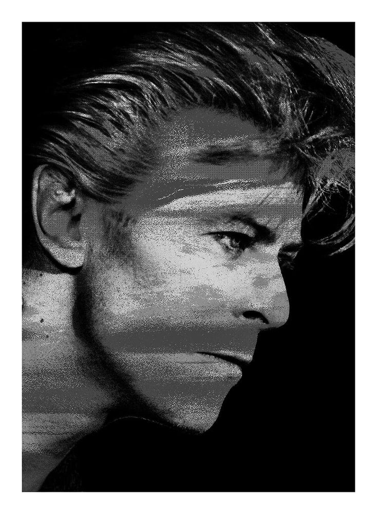 Bowie, Never Let Me Down, Medium