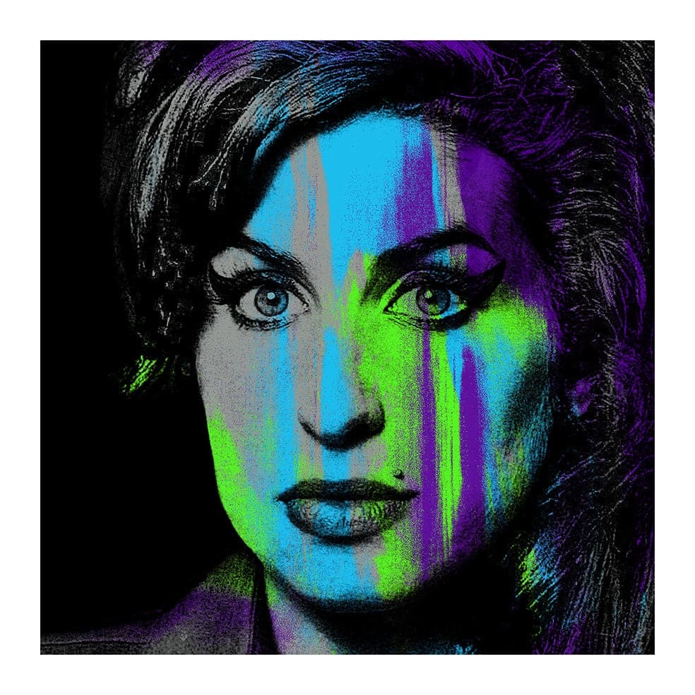 Amy Winehouse, Medium